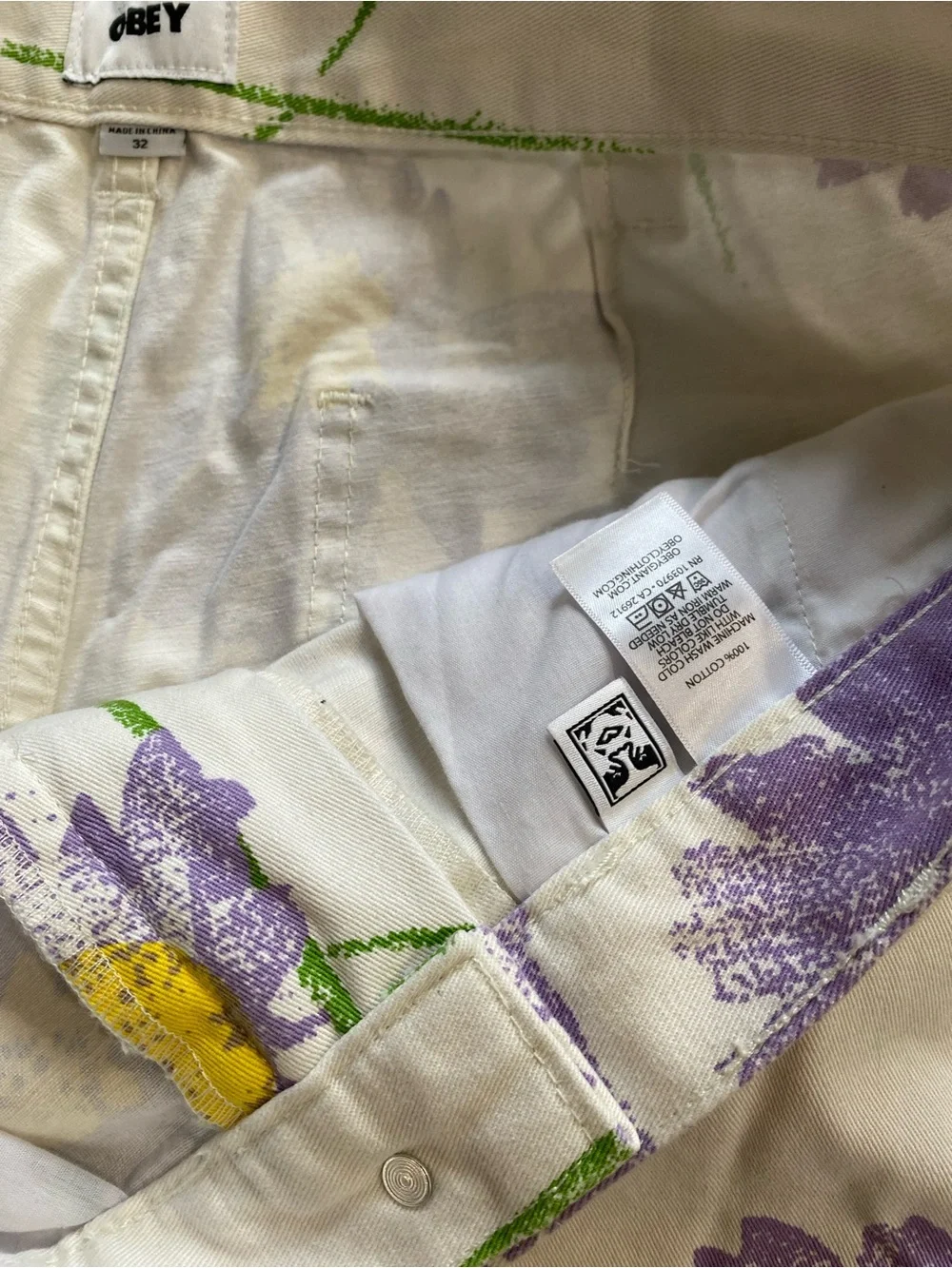 OBEY Printed Flowers Pleated Chino Pant Sz 32x30 Unisex  (Ago A-2)